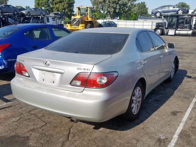 JTHBF30G825028154 - 2002 LEXUS ES 300 SILVER photo 4