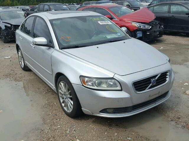 YV1382MS6A2489453 - 2010 VOLVO S40 2.4I SILVER photo 1