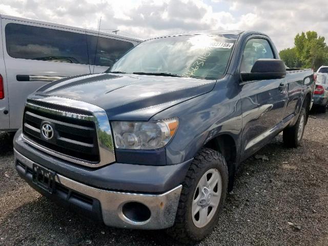 5TFLU5F10AX024015 - 2010 TOYOTA TUNDRA GRAY photo 2