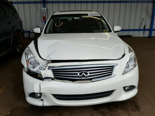 JN1DV6ARXBM653839 - 2011 INFINITI G25 WHITE photo 9