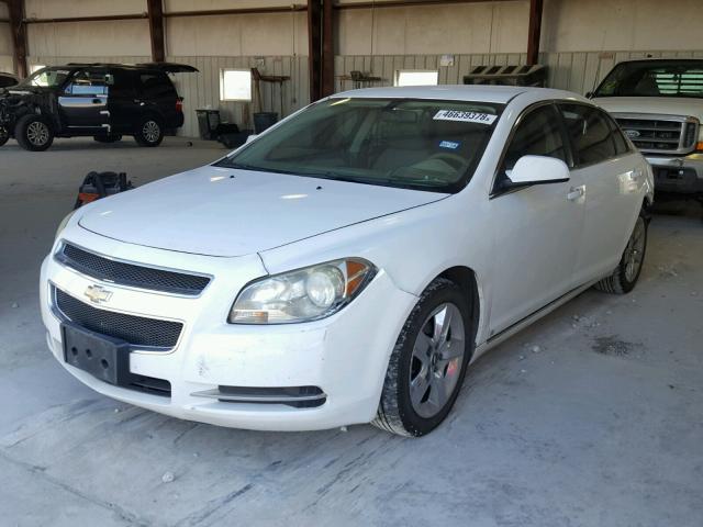 1G1ZH57B49F232477 - 2009 CHEVROLET MALIBU 1LT WHITE photo 2