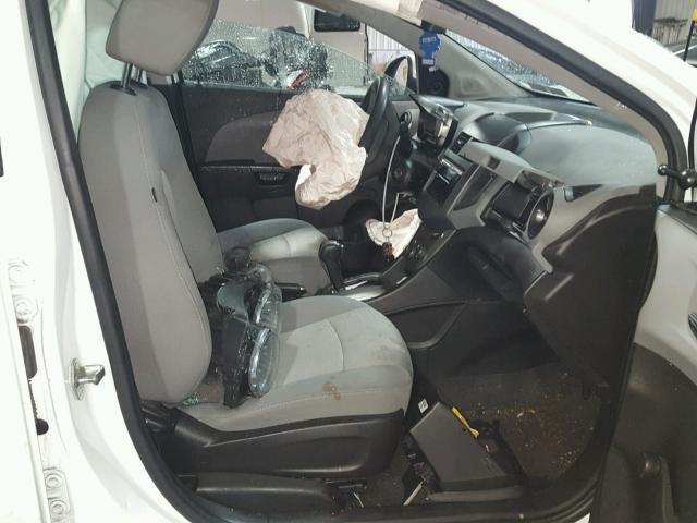 1G1JA5SH3C4223480 - 2012 CHEVROLET SONIC LS 白色 照片 5
