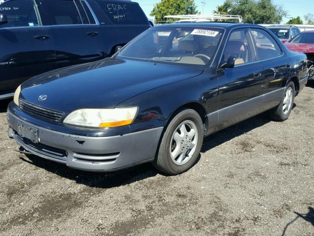 JT8VK13T8N0020630 - 1992 LEXUS ES 300 BLACK photo 2