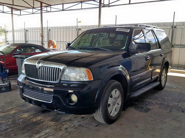5LMFU27R23LJ30081 - 2003 LINCOLN NAVIGATOR BLACK photo 2