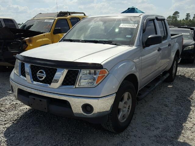 1N6AD07U38C446748 - 2008 NISSAN FRONTIER C SILVER photo 2