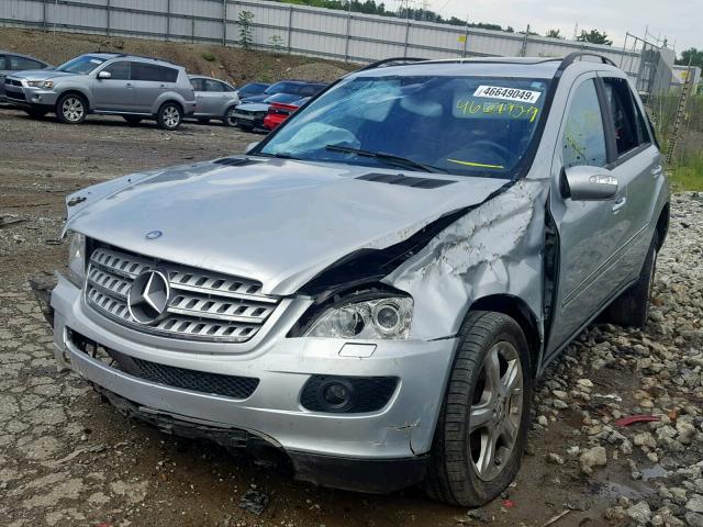 4JGBB86E06A073484 - 2006 MERCEDES-BENZ ML 350 SILVER photo 2