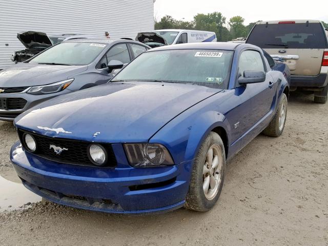 1ZVFT82H375276072 - 2007 FORD MUSTANG GT BLUE photo 2