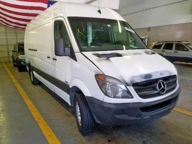 WD3PE8CB4C5613199 - 2012 MERCEDES-BENZ SPRINTER 2 WHITE photo 1