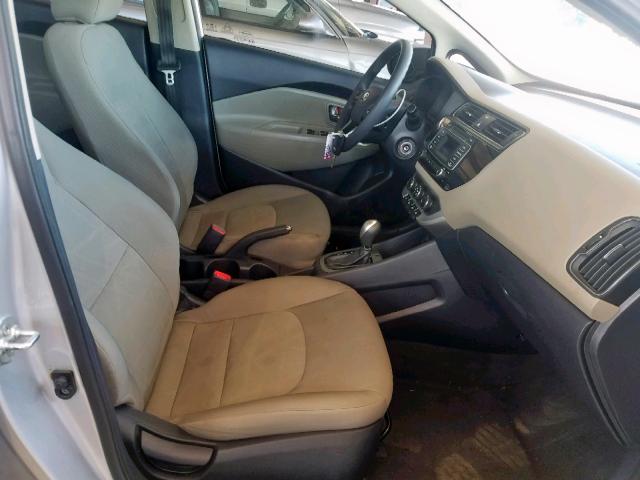 KNADM4A33H6046546 - 2017 KIA RIO LX SILVER photo 5