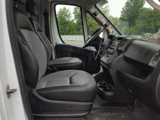 3C6TRVDG3HE546874 - 2017 RAM PROMASTER 白色 照片 5