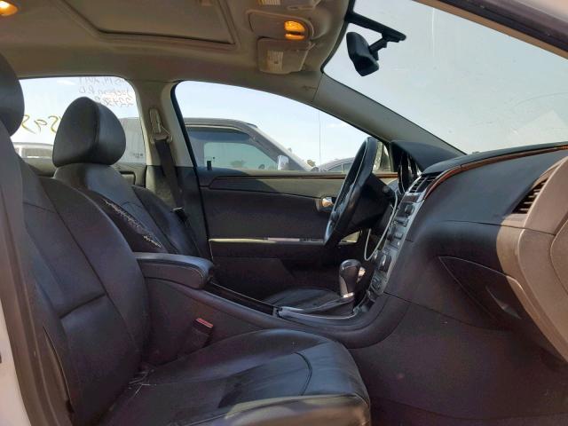 1G1ZG5E73CF302432 - 2012 CHEVROLET MALIBU LTZ თეთრი ფოტო 5