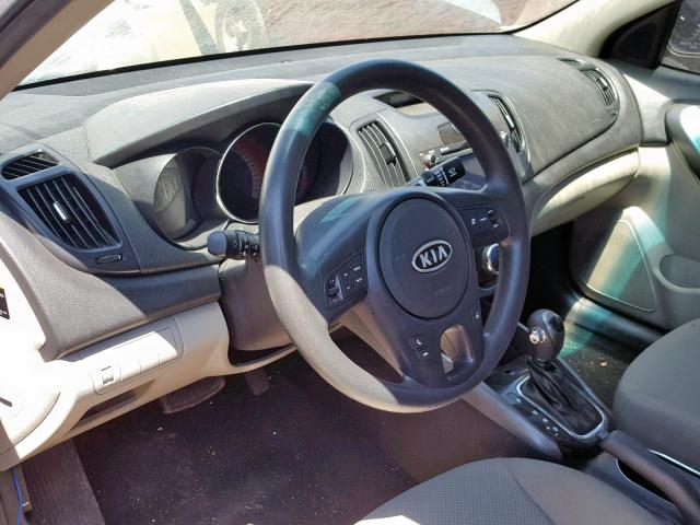 KNAFU4A25D5700544 - 2013 KIA FORTE EX SILVER photo 9