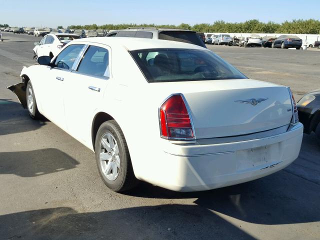 2C3KA43R97H606351 - 2007 CHRYSLER 300 CREAM photo 3