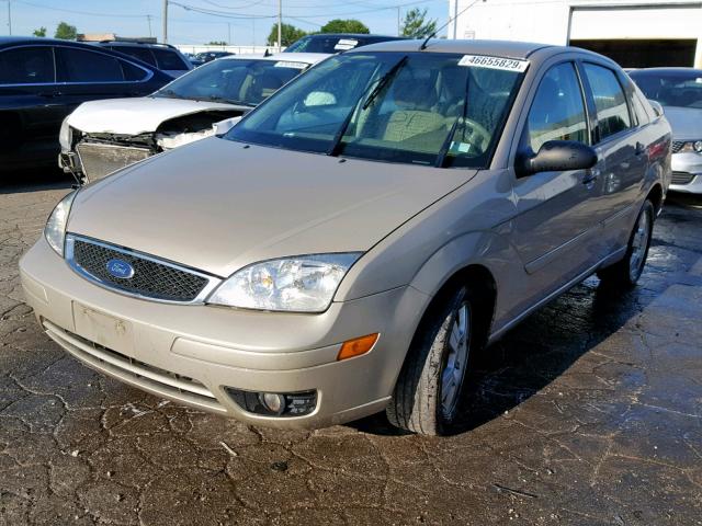 1FAHP34N96W131929 - 2006 FORD FOCUS ZX4 GOLD photo 2