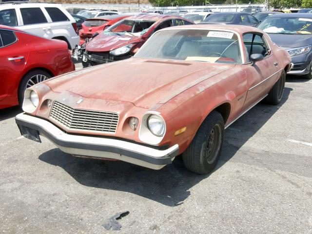 1Q87L6L507418 - 1976 CHEVROLET CAMERO ORANGE photo 2