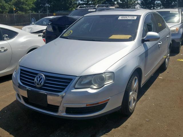 WVWAK73C38P085352 - 2008 VOLKSWAGEN PASSAT KOM SILVER photo 2