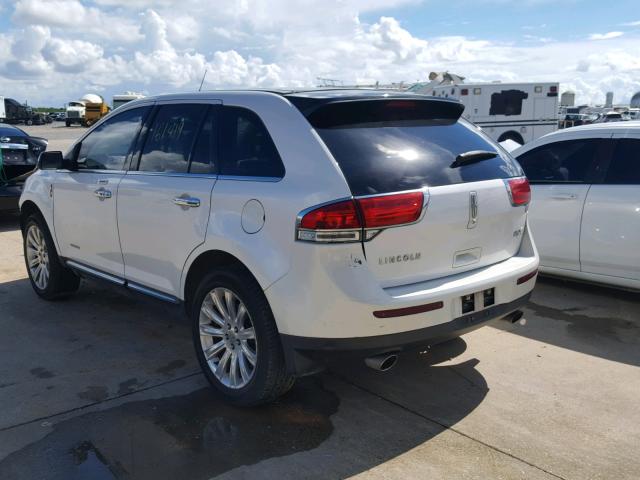 2LMDJ6JK7CBL03457 - 2012 LINCOLN MKX WHITE photo 3