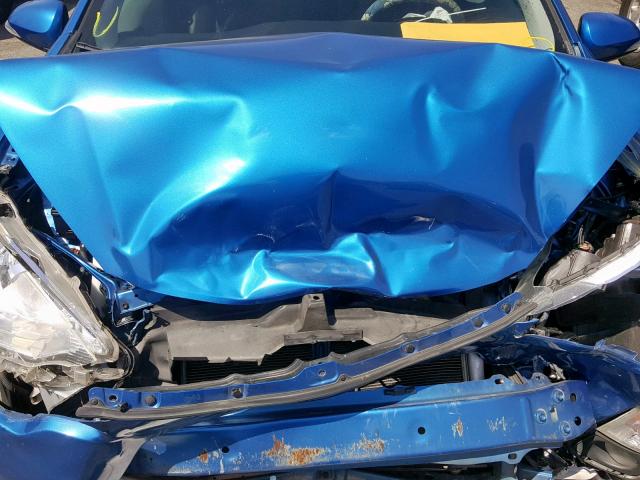 JTDKDTB32C1014048 - 2012 TOYOTA PRIUS C BLUE photo 7