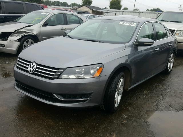 1VWBH7A31CC073705 - 2012 VOLKSWAGEN PASSAT SE GRAY photo 2