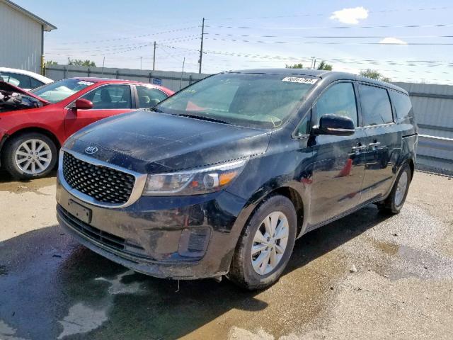 KNDMB5C18H6230391 - 2017 KIA SEDONA LX BLACK photo 2