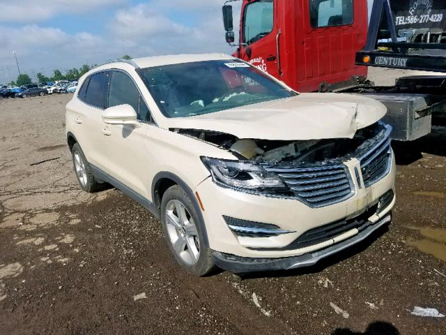 5LMCJ1D93JUL01065 - 2018 LINCOLN MKC PREMIE TAN photo 1