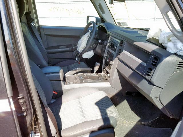 1J4RG4GK3AC158358 - 2010 JEEP COMMANDER BLACK photo 5