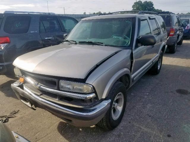 1GNCS13W412130230 - 2001 CHEVROLET BLAZER BEIGE photo 2