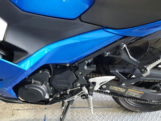 JKAEXKH18JDA03133 - 2018 KAWASAKI EX400 BLUE photo 7