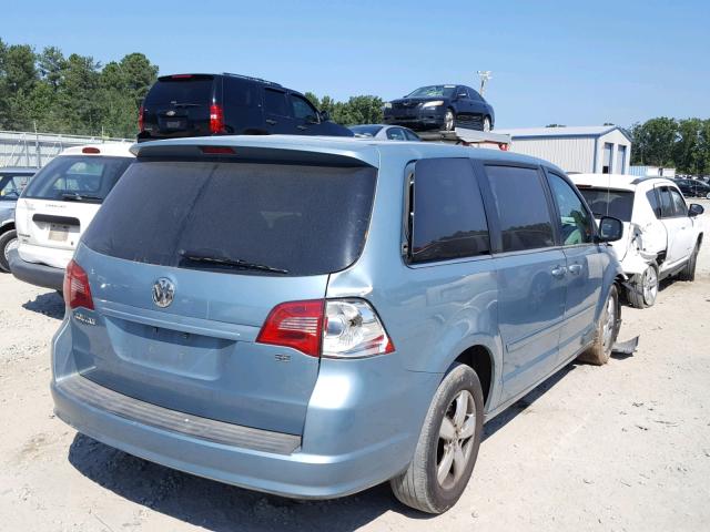 2V8HW34159R517677 - 2009 VOLKSWAGEN ROUTAN SE BLUE photo 4