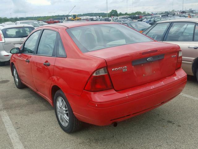 1FAFP34N25W236284 - 2005 FORD FOCUS ZX4 RED photo 3