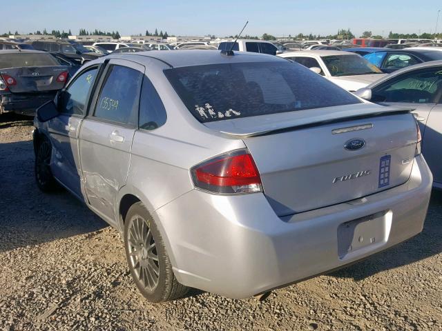 1FAHP3GN6AW281050 - 2010 FORD FOCUS SES SILVER photo 3