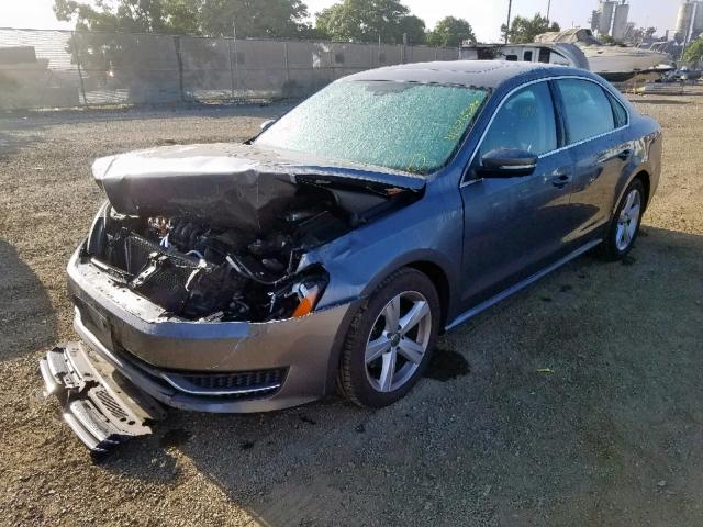 1VWBP7A36DC105181 - 2013 VOLKSWAGEN PASSAT SE GRAY photo 2