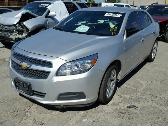 1G11C5SA4DF221658 - 2013 CHEVROLET MALIBU 1LT ვერცხლისფერი ფოტო 2