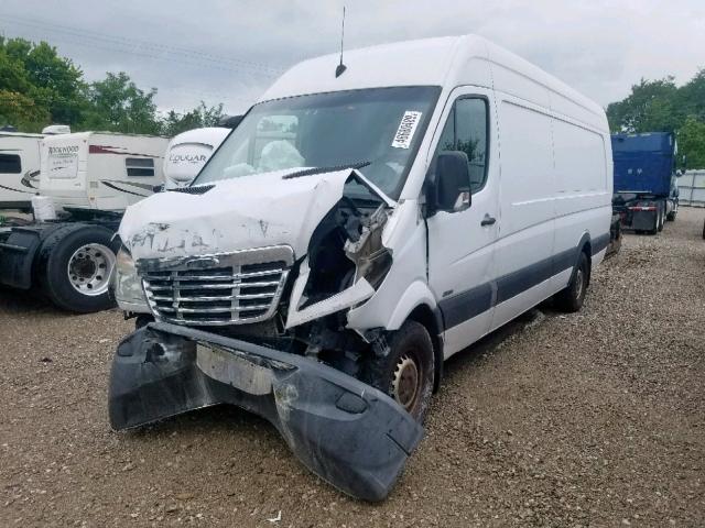 WDYPE8CC7A5493494 - 2010 FREIGHTLINER SPRINTER 2 WHITE photo 2