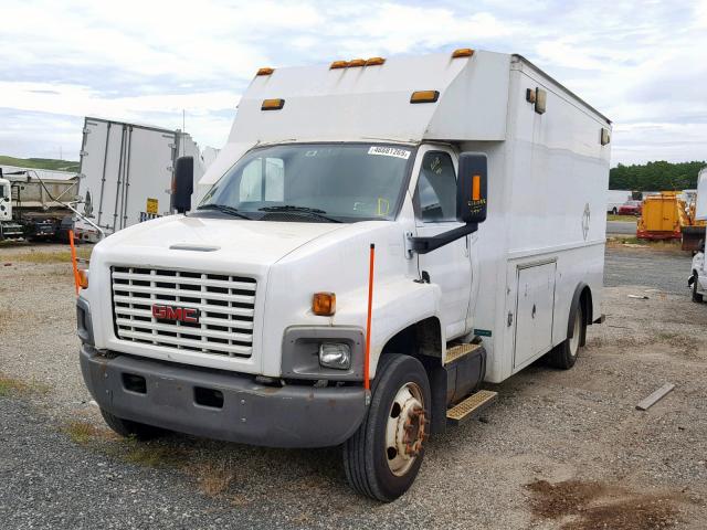 1GDJ6C1335F527950 - 2005 GMC C6500 C6C0 WHITE photo 2