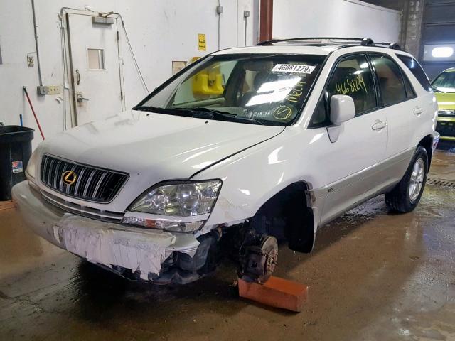 JTJHF10U120235419 - 2002 LEXUS RX 300 WHITE photo 2