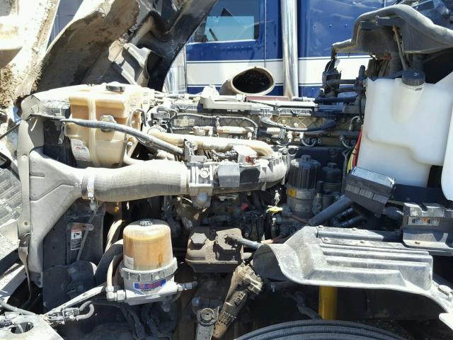 1FUJBBDR3ADAP2724 - 2010 FREIGHTLINER CONVENTION WHITE photo 7