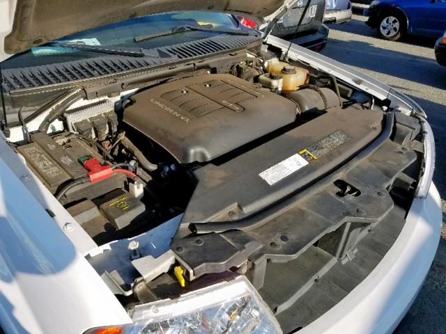 5LMFU27RX3LJ49820 - 2003 LINCOLN NAVIGATOR თეთრი ფოტო 7