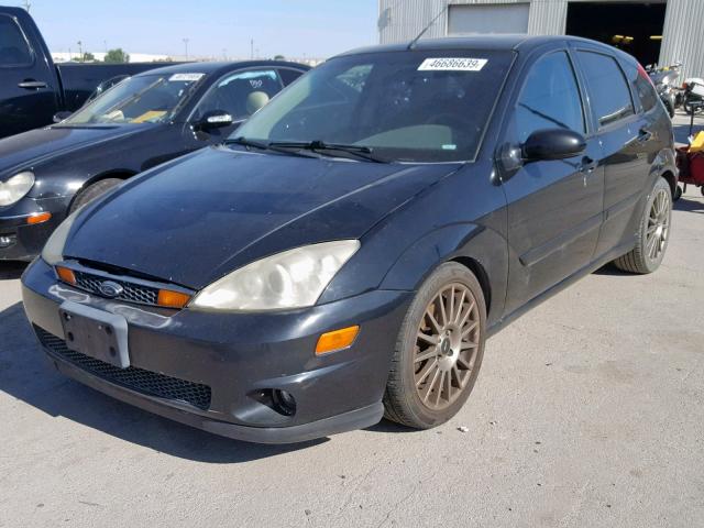 3FAHP30544R105342 - 2004 FORD FOCUS ZX5 BLACK photo 2