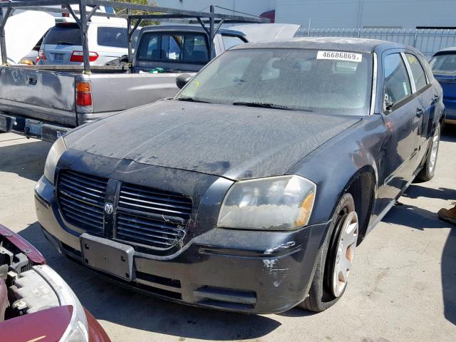 2D8FV48T25H560432 - 2005 DODGE MAGNUM SE BLACK photo 2