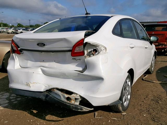 3FADP4AJ0BM143242 - 2011 FORD FIESTA S WHITE photo 4