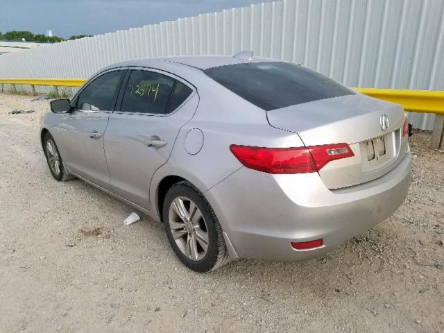 19VDE1F36DE004134 - 2013 ACURA ILX 20 SILVER photo 3