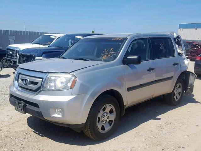 5FNYF4H27BB099015 - 2011 HONDA PILOT LX SILVER photo 2