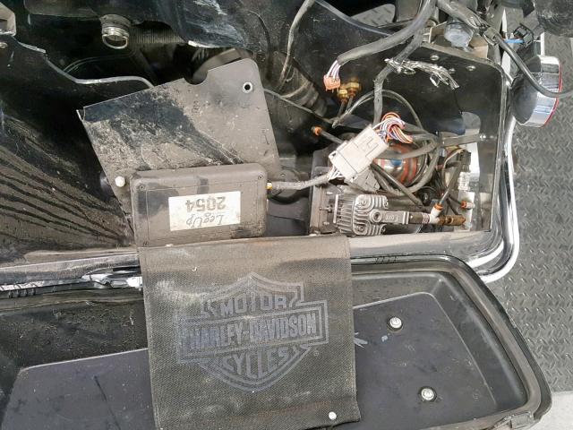 1HD1FC4138Y607609 - 2008 HARLEY-DAVIDSON FLHTCUI BLACK photo 16