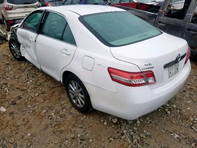 4T1BF3EK8AU573673 - 2010 TOYOTA CAMRY BASE WHITE photo 3