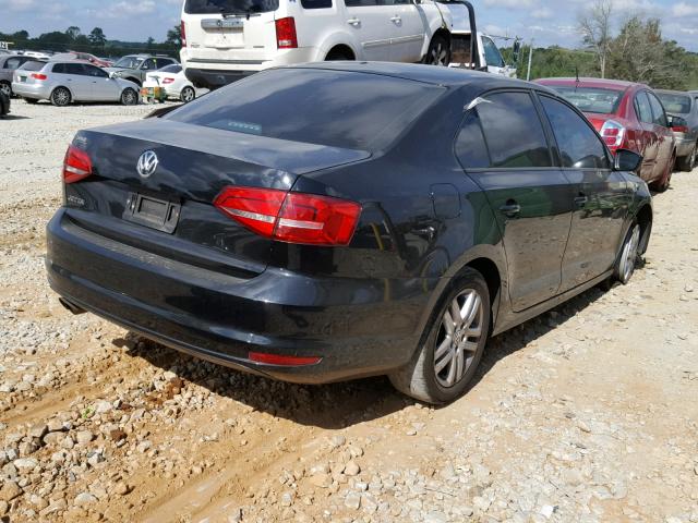 3VW2K7AJ3FM213045 - 2015 VOLKSWAGEN JETTA BASE BLACK photo 4