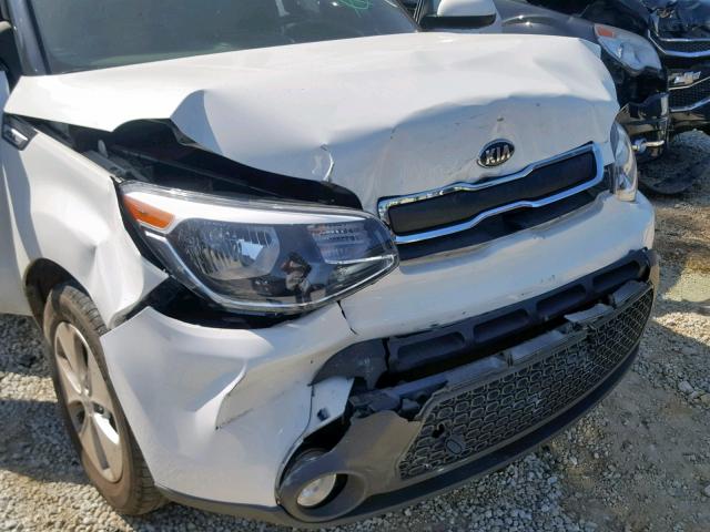 KNDJN2A27F7151001 - 2015 KIA SOUL WHITE photo 9