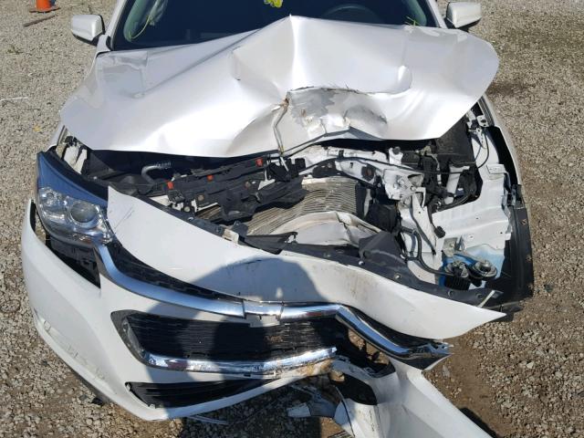 1G11C5SL7FF233727 - 2015 CHEVROLET MALIBU 1LT თეთრი ფოტო 7