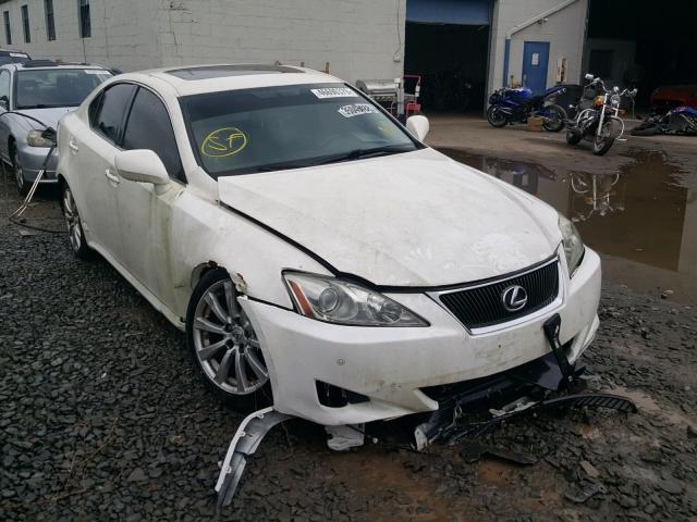 JTHCK262262000735 - 2006 LEXUS IS 250 WHITE photo 1