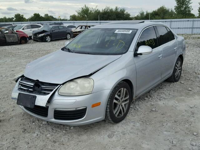 3VWSF31KX6M616297 - 2006 VOLKSWAGEN JETTA 2.5 SILVER photo 2